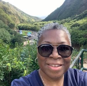 Meet your Posher, Angela